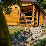 Na Samote U Lesa Lodge *