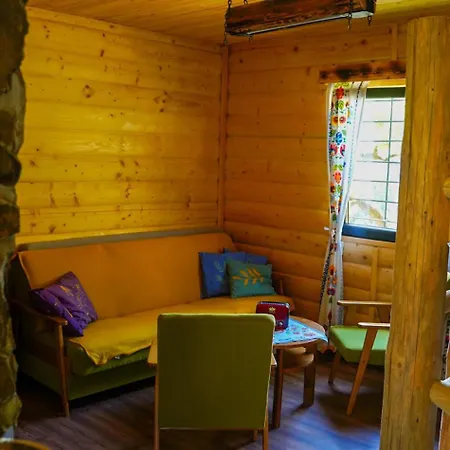 Na Samote U Lesa * Revuca