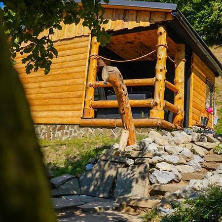 Na Samote U Lesa Lodge *