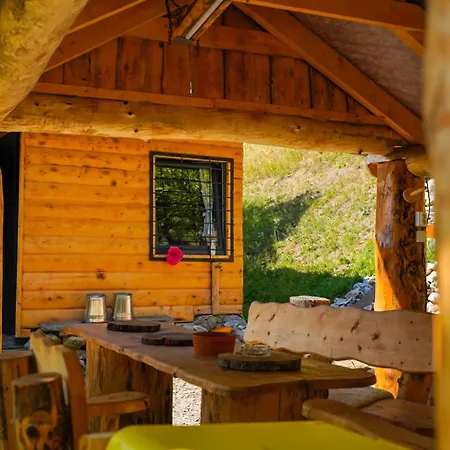 Na Samote U Lesa Lodge *