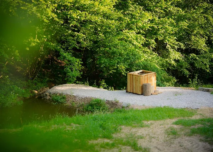 Na Samote U Lesa Orman Evi Revúca